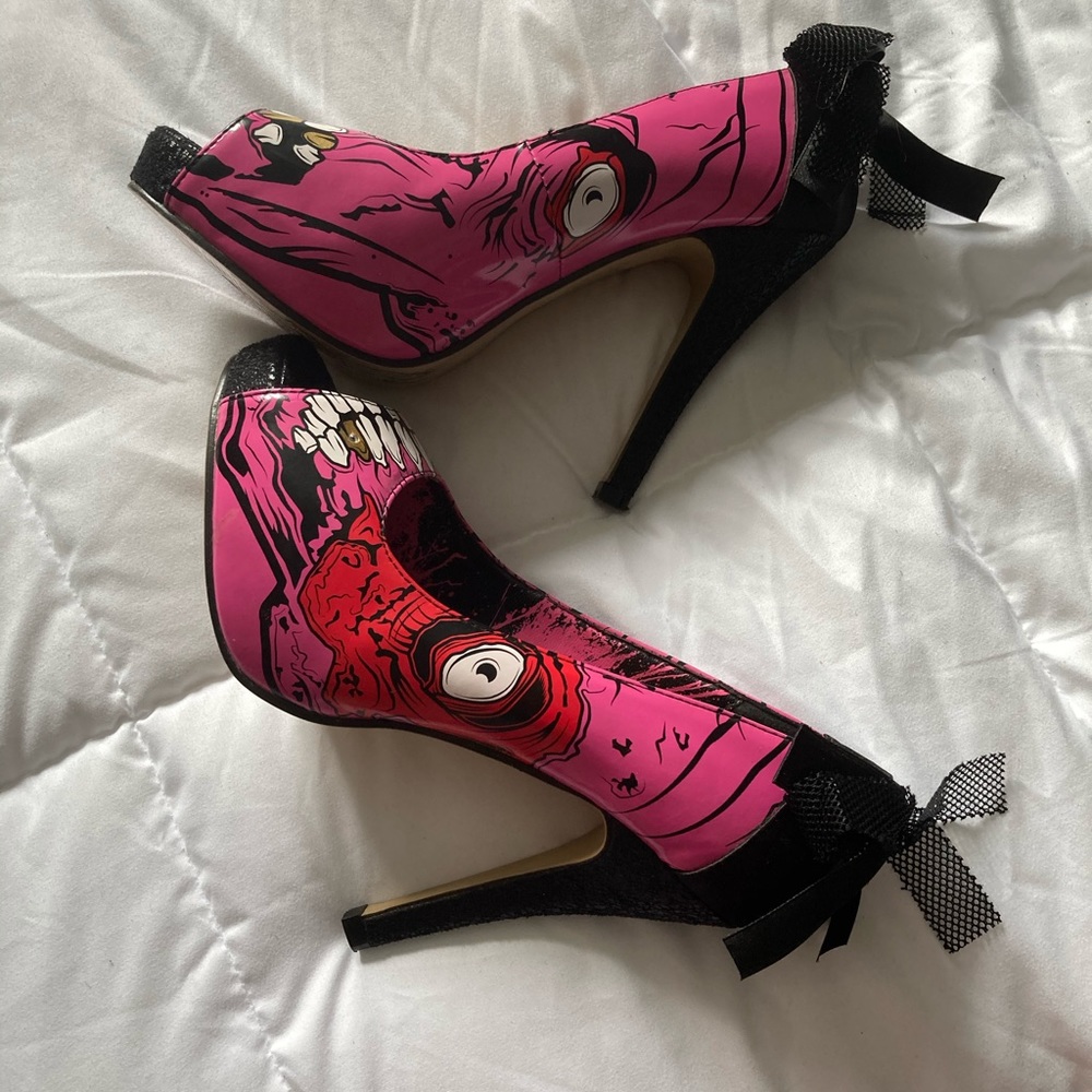 Iron fist heels !